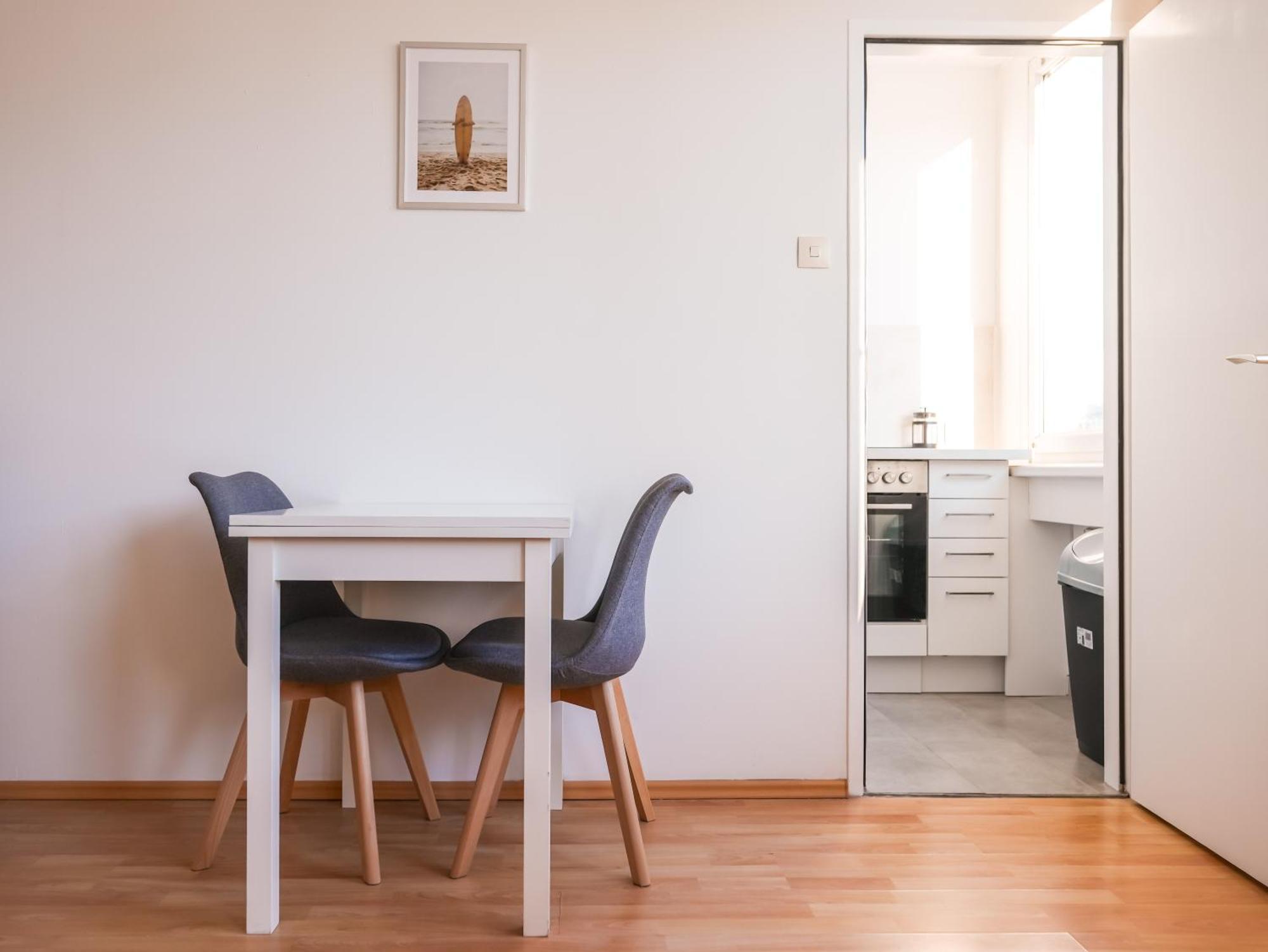 Spacious Apartments With View & Free Parking Wiener Neustadt Luaran gambar